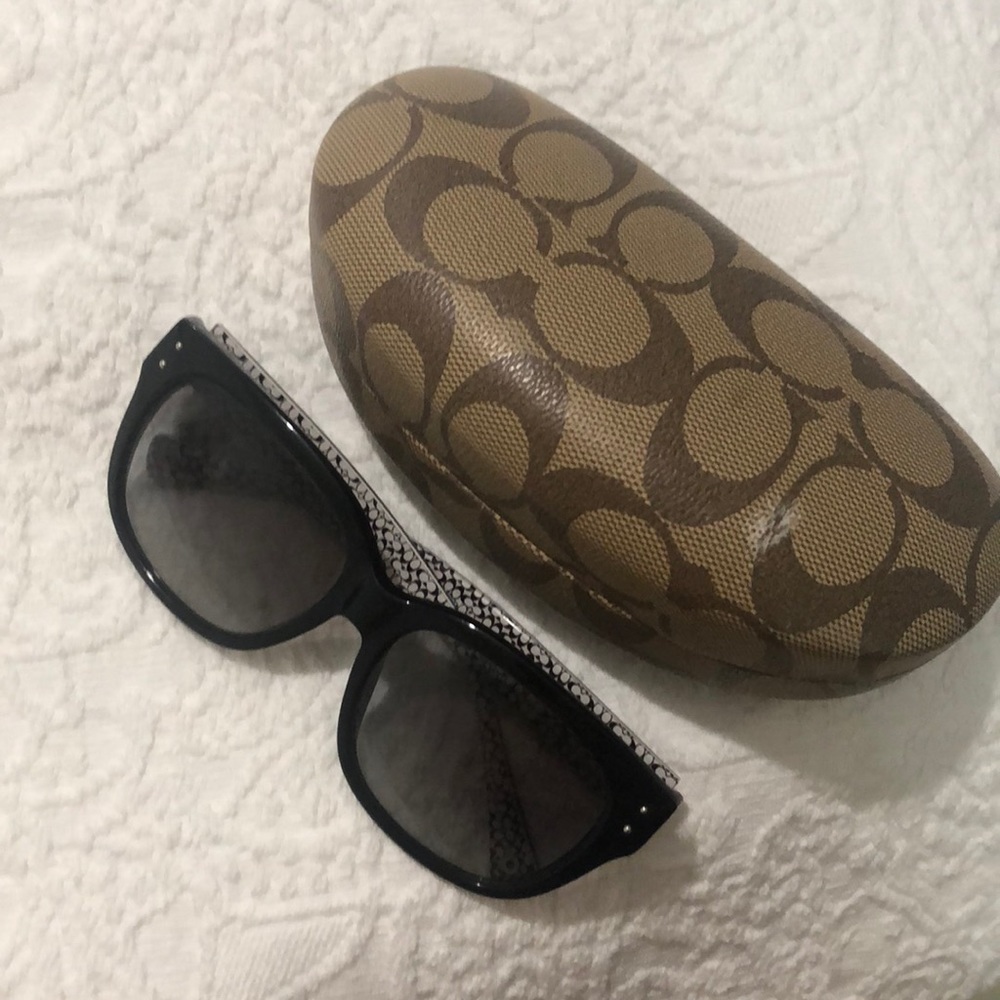 COPY - Coach sienna sunglasses gradient with case GUC black white grey gray sil…